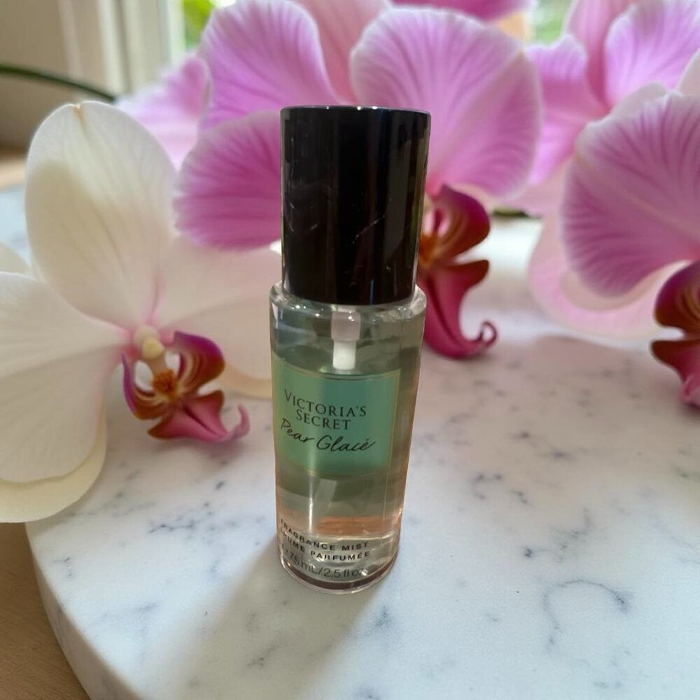 Victoria's Secret Fragrance Mist Spray Pear Glace 2.5 oz